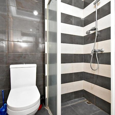 Hotel Aaaa Erevan Esterno foto
