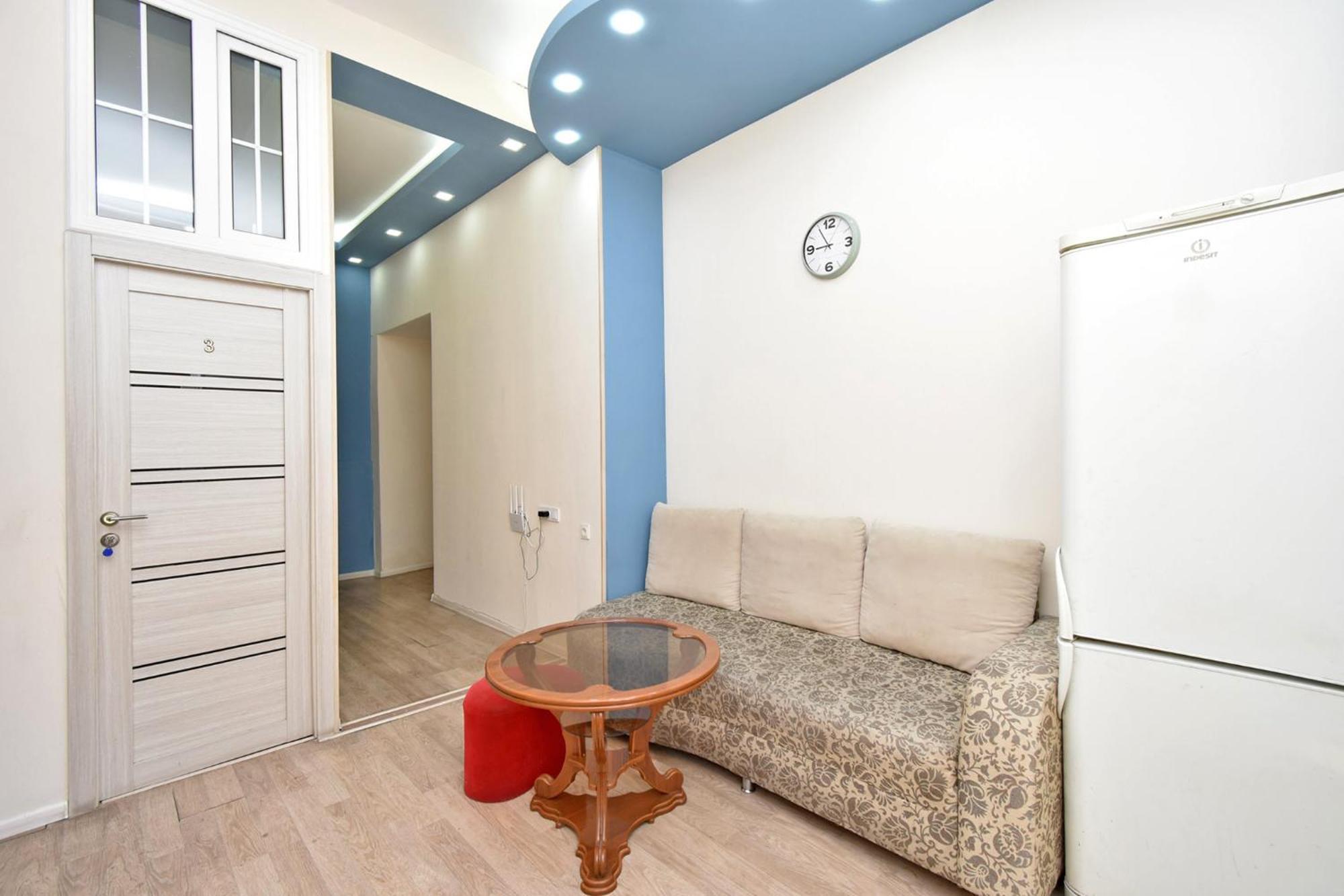 Hotel Aaaa Erevan Esterno foto