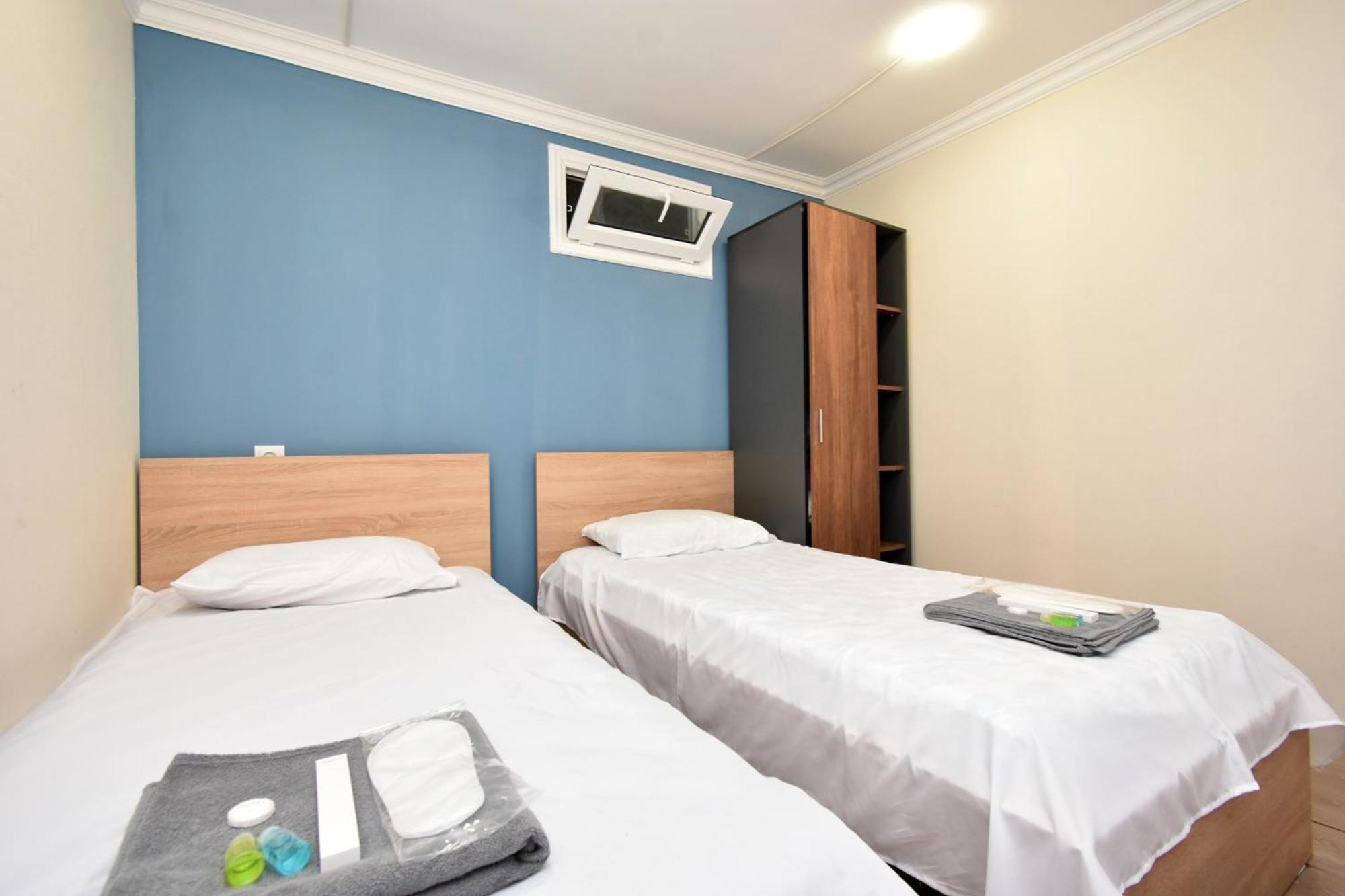 Hotel Aaaa Erevan Esterno foto