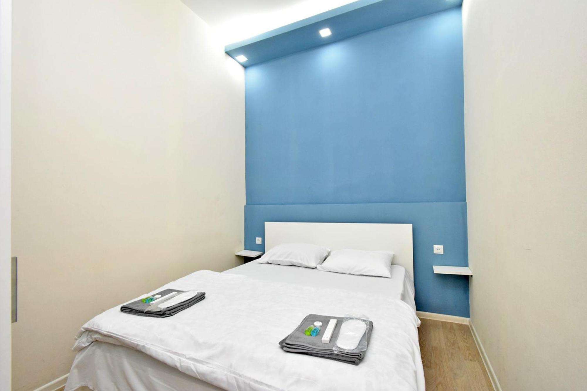 Hotel Aaaa Erevan Esterno foto