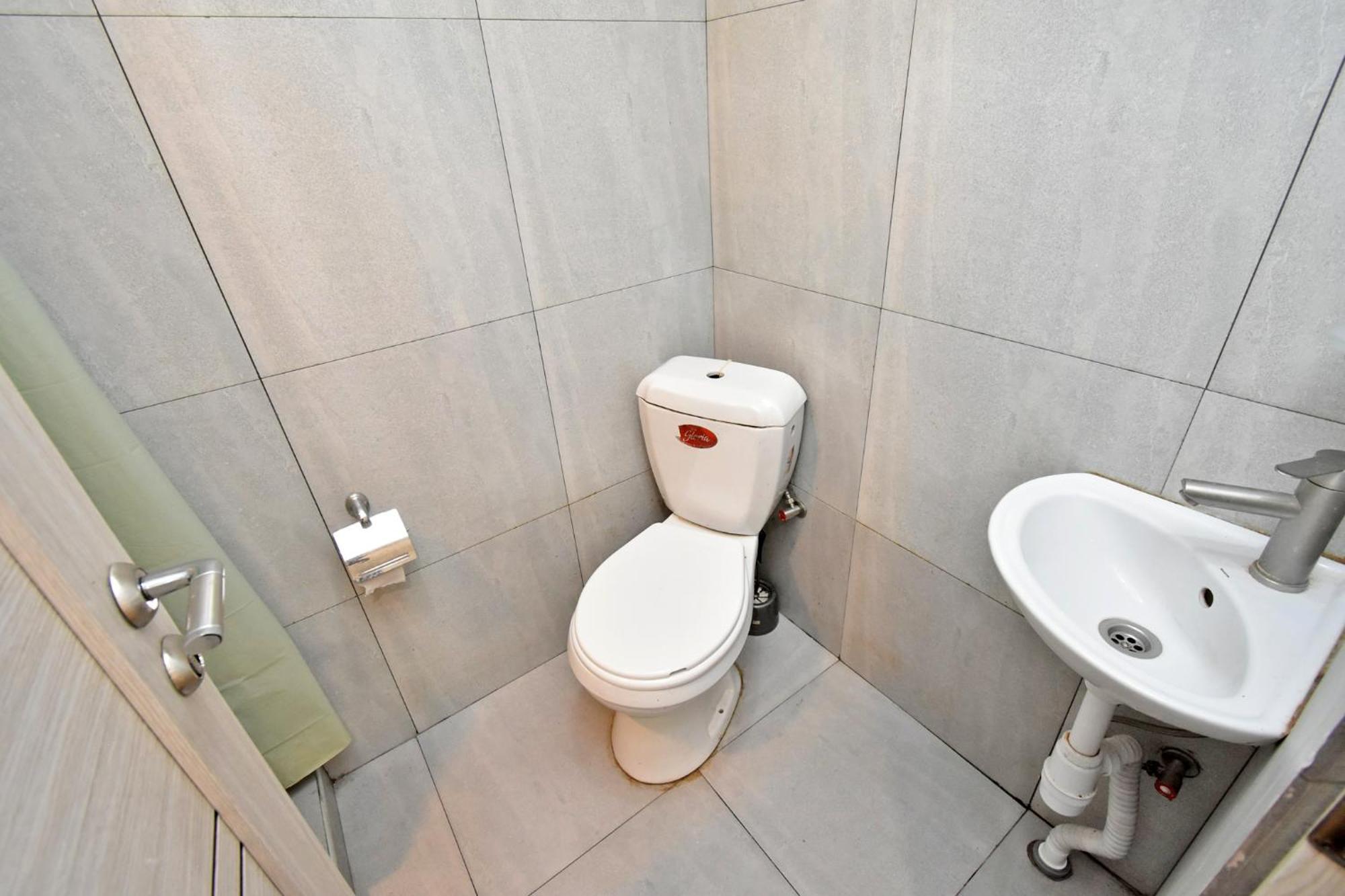 Hotel Aaaa Erevan Esterno foto