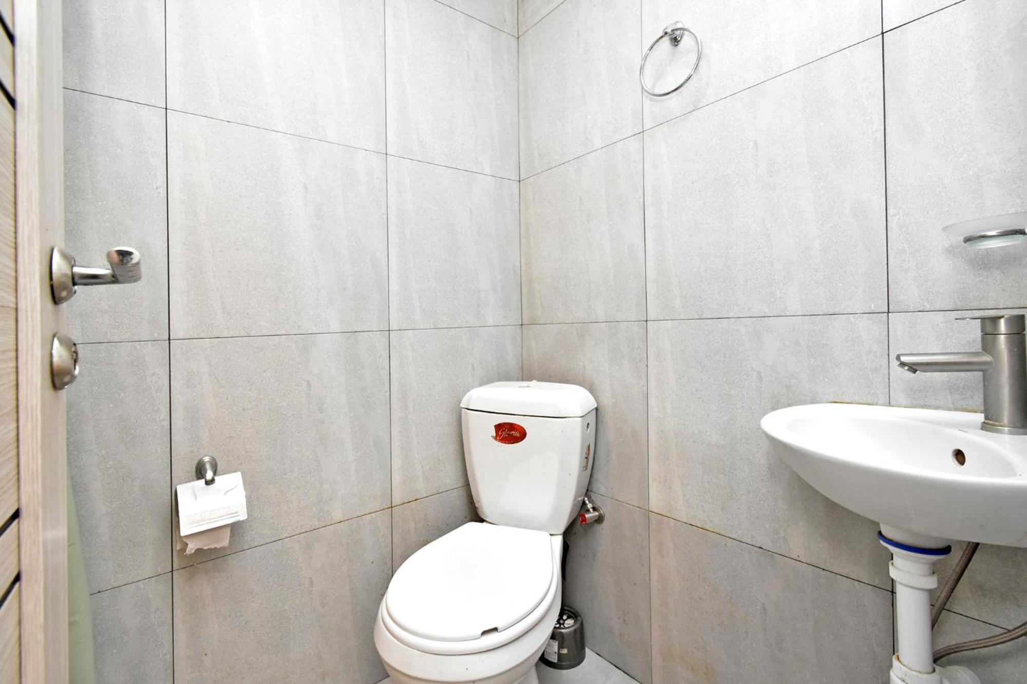 Hotel Aaaa Erevan Esterno foto