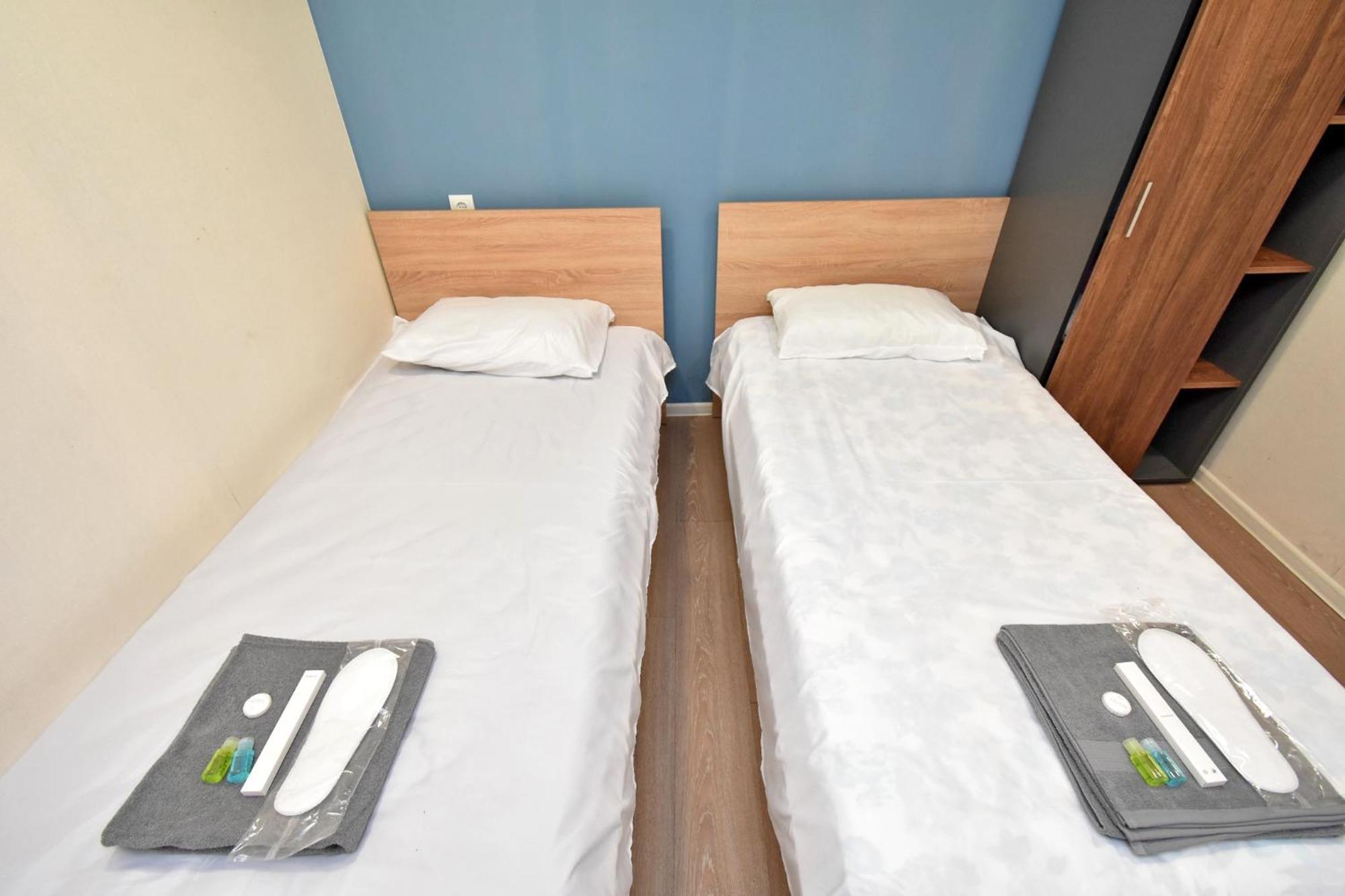 Hotel Aaaa Erevan Esterno foto